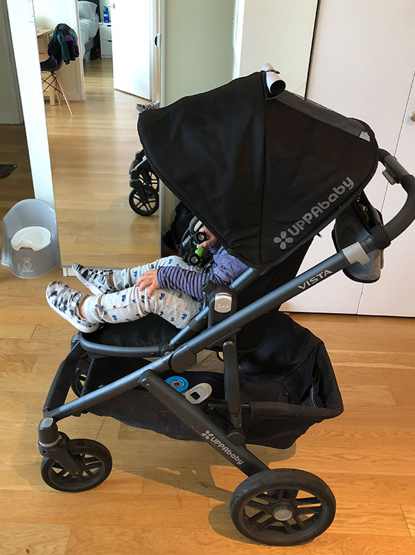 can you fold uppababy vista with rumble seat
